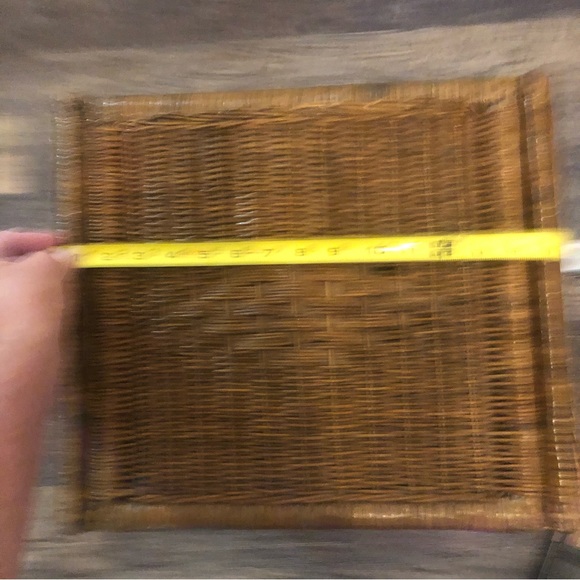 Vintage Medium Brown Wicker Basket with hinged lid. Storage Hamper Garbage Bin - Picture 8 of 15